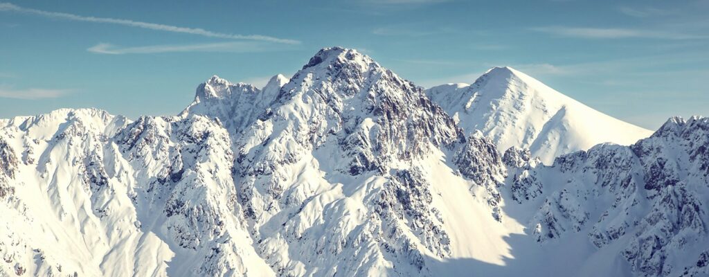 landscape photo of snowy mountain